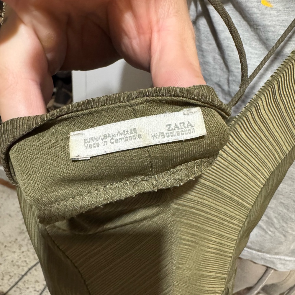 Zara Olive Green V-Neck Romper - Picture 2 of 7